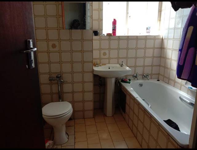 3 BEDROOM APARTMENT FOR SALE IN SUNNYSIDE